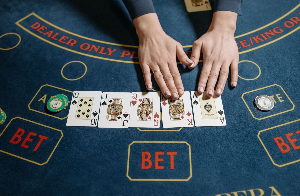 High Stakes 777 Live Casino